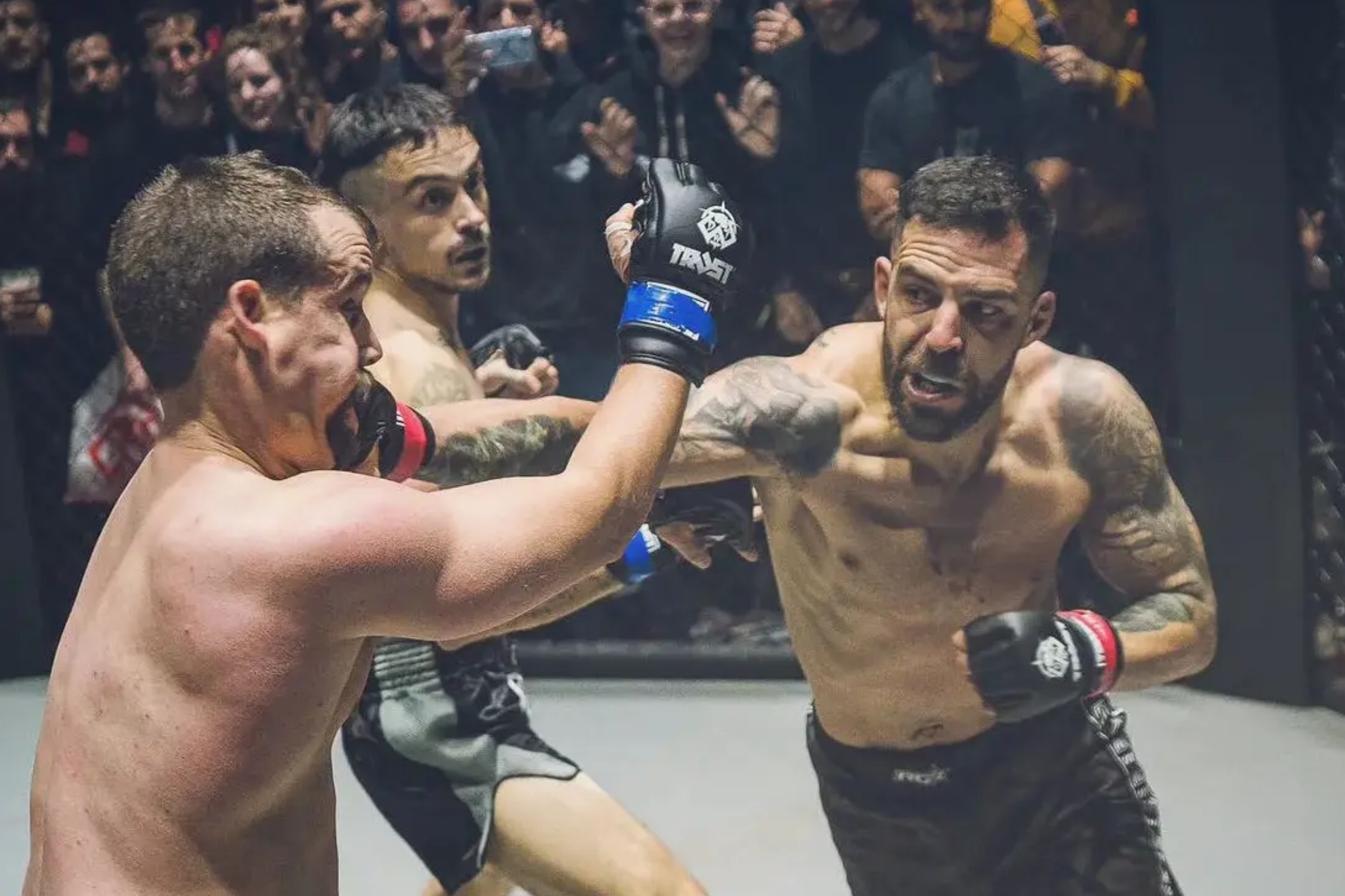 以惊人的反 以惊人的反